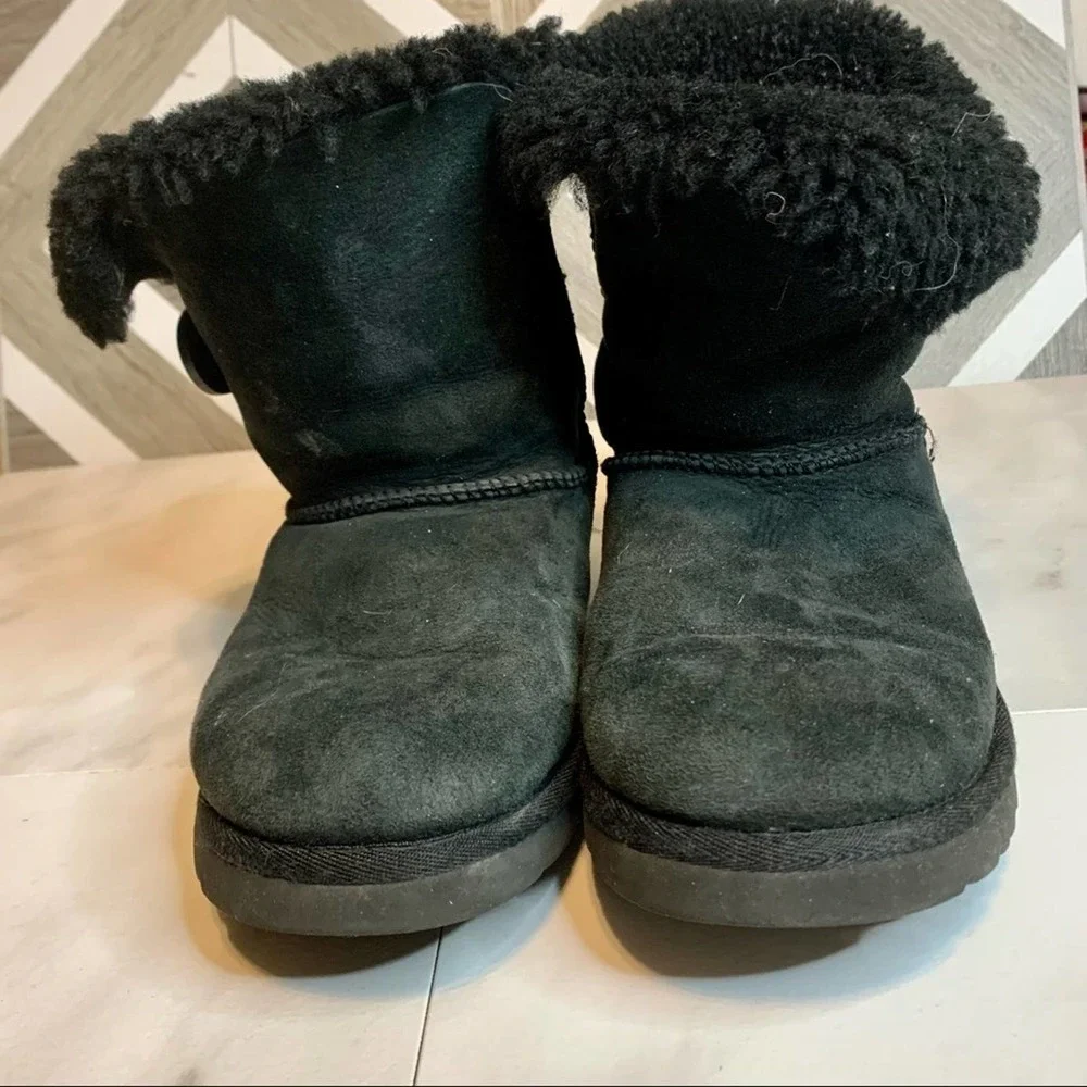 Ugg Bailey button boots black women’s size 5